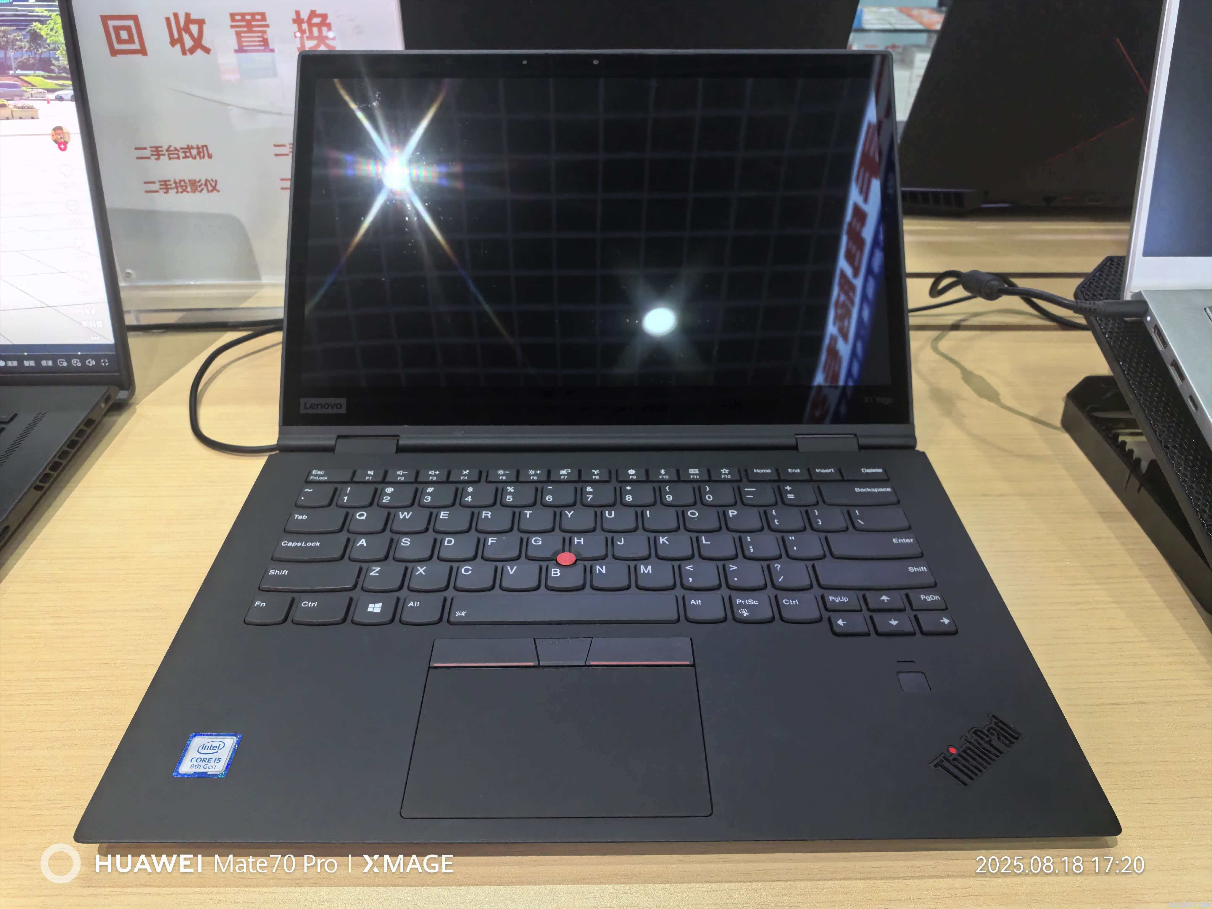 ���ڳ��� Lenovo ThinkPad X1 YOGA �߶˷�ת�����ʼǱ�
