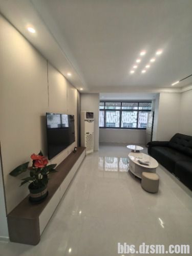 �ϳ�����˫���鷿����԰��50����