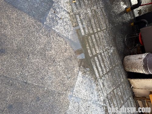 ͼ�ڹ㳡��ʳ�����������ȫ���۹���ˮ