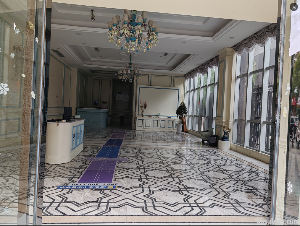 ��Դ���ø�������ԭ�������ҽԺһ¥�����ٽ�һ¥���̳��⣬���131�O��������顣