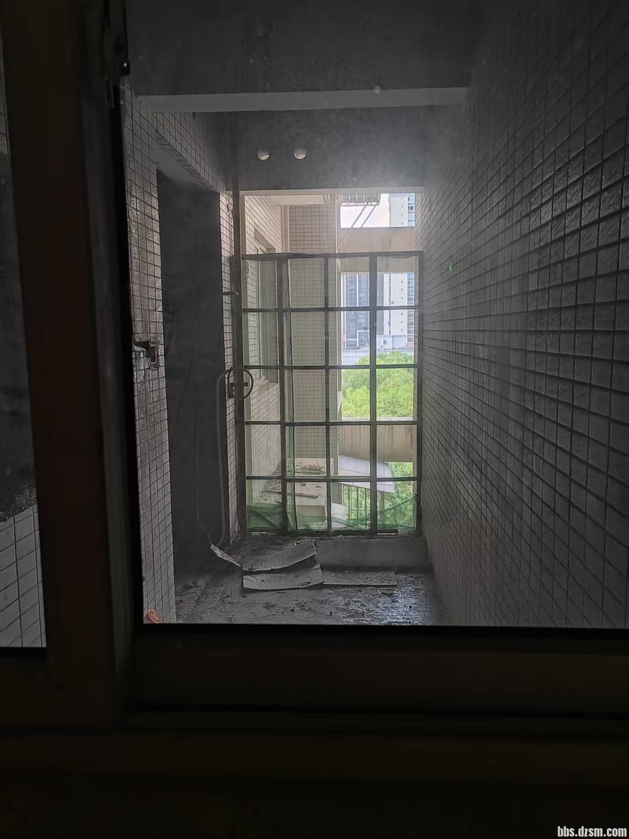 ���ӽֵ���԰�ֻʹ�����С��7¥ҵ��װ��Υ��ռ�ù������