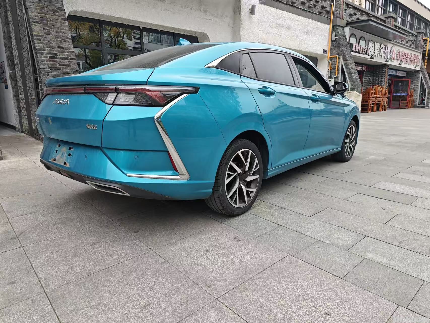 3������21���ϻ��������پ�Ʒ��